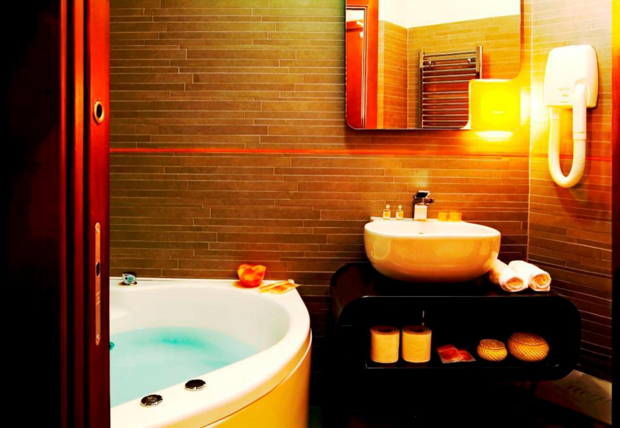 Orange Hotel Roma Esterno foto